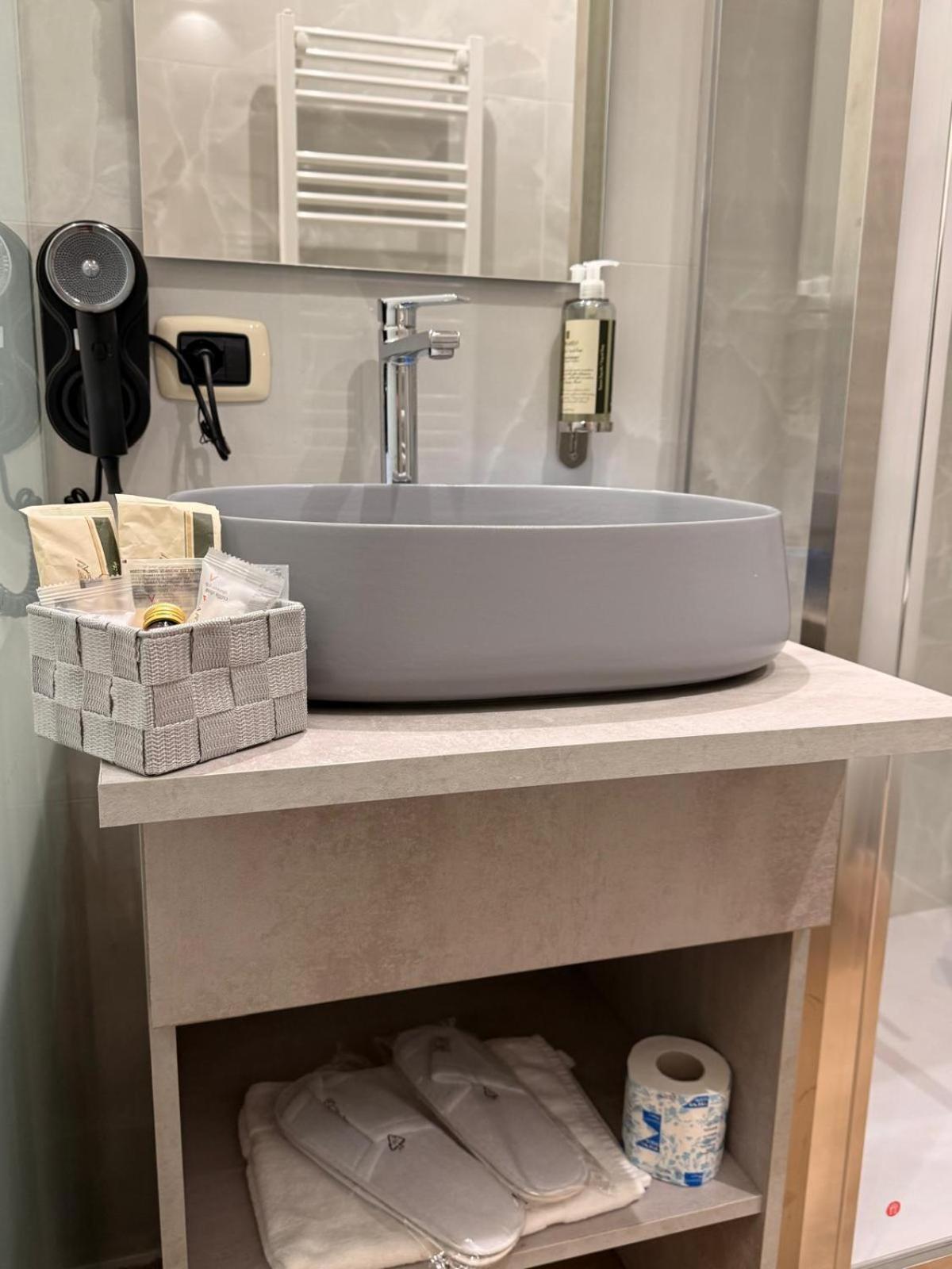 Labienbi' Hotel Козенца Екстериор снимка