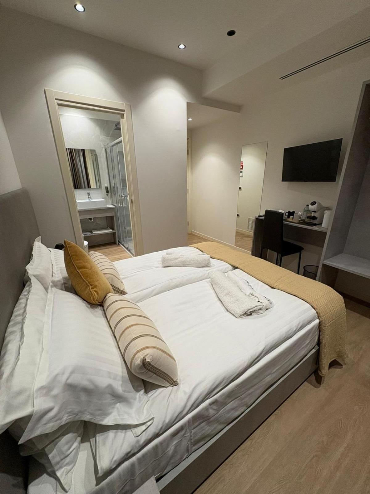 Labienbi' Hotel Козенца Екстериор снимка